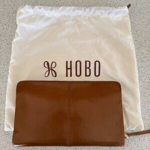 Hobo Evolve Wristlet